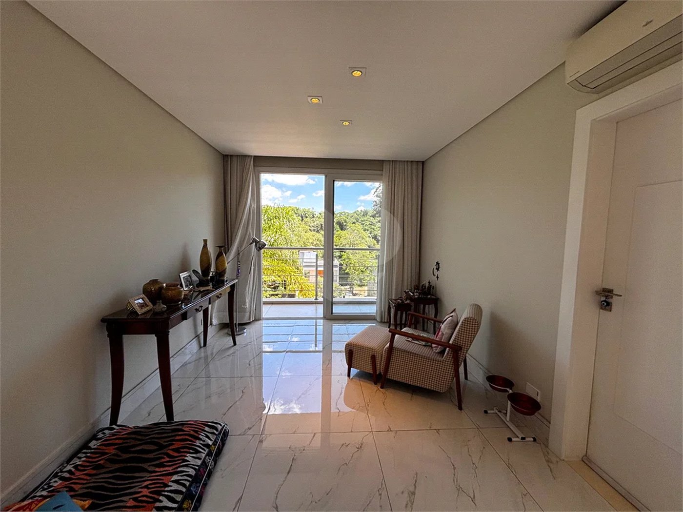 Casa à venda com 4 quartos, sendo 3 suítes, no condomínio Reserva Nova Cantareira, São Paulo - SP