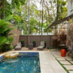 Casa à venda com 4 suítes no condomínio Outeiro, São Paulo - SP