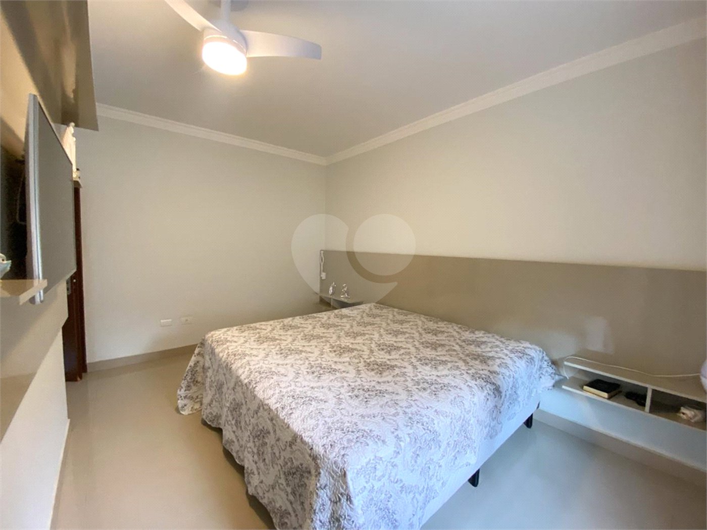 Casa à venda com 3 quartos, sendo 1 suíte, em Santana, São Paulo, SP