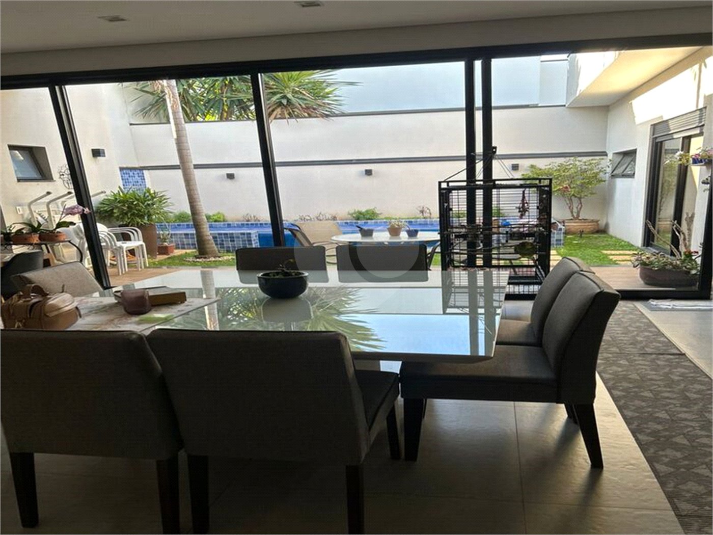 Casa à venda com 3 suítes no condomínio Jardim Residencial Dona Maria José, Indaiatuba - SP