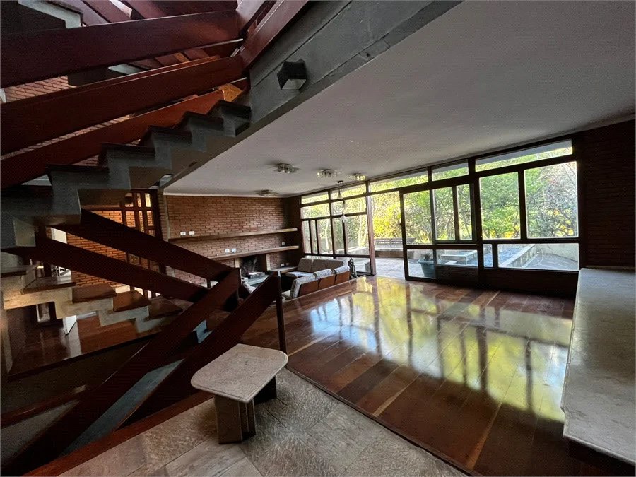 Sobrado à venda com 3 quartos, sendo 1 suíte, em Rolinópolis, São Paulo, SP