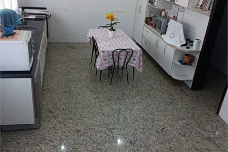 Sobrado à venda com 5 quartos, sendo 4 suítes,  em Rolinópolis, São Paulo, SP