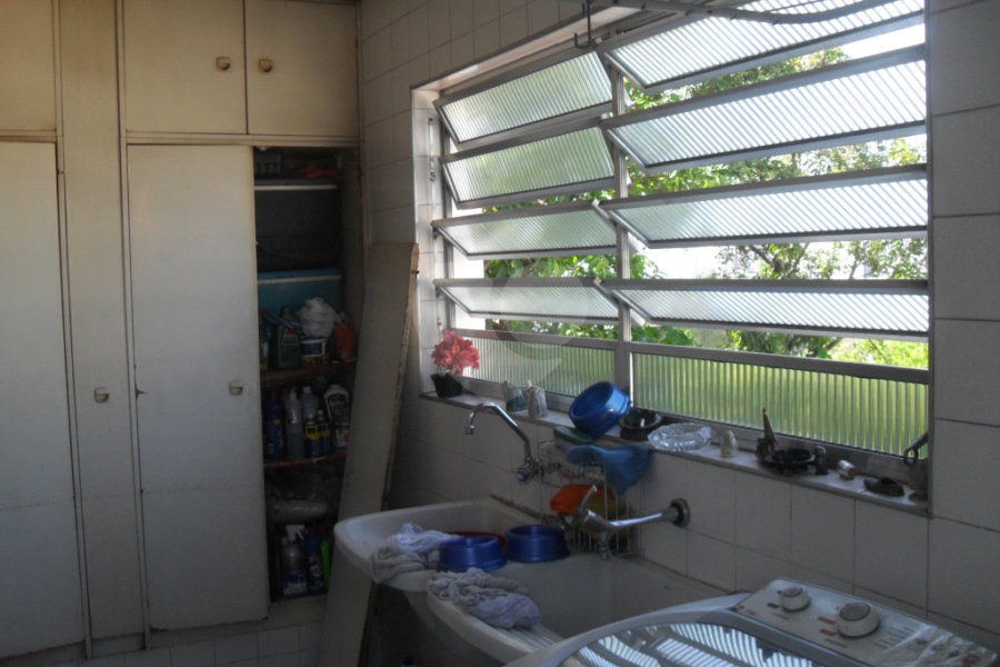 Sobrado à venda ou para alugar com 3 suítes em Vila Mascote, São Paulo, SP