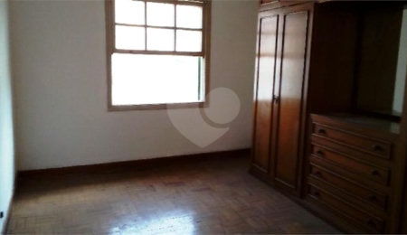 Sobrado à venda com 3 quartos em Saúde, São Paulo, SP