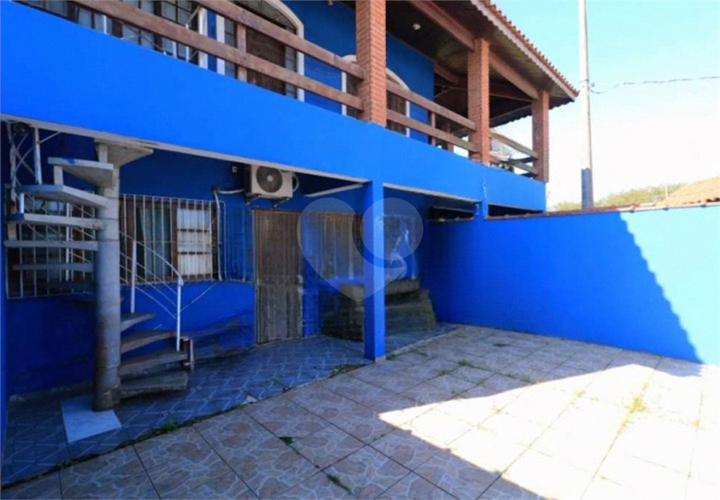 Sobrado para venda em Peruíbe.