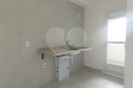 Ótimo apartamento com 58m², 2 quartos, varanda e 1 vaga de garagem próximo ao Hospital A. C. Camargo na Liberdade!