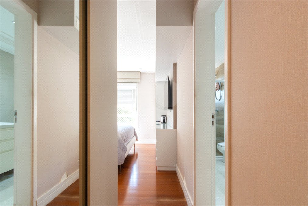 Apartamento à venda com 4 quartos, sendo 2 suítes, em Brooklin, São Paulo, SP