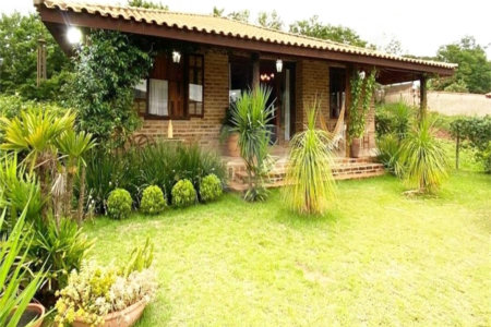 Casa de Campo em condomínio Analândia