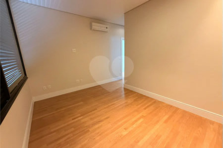 CASA À VENDA CONDOMINIO PORTAL BRAGANÇA | 4 SUÍTES | PISCINA
