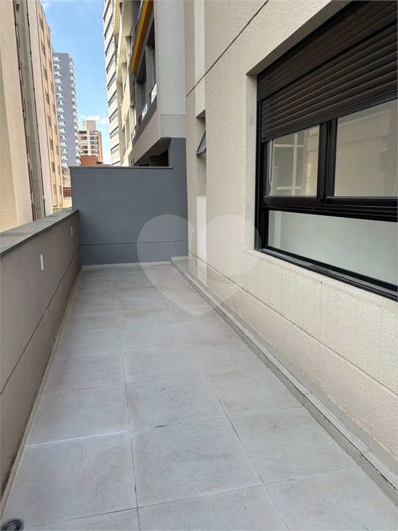 Apartamento aconchegante com terraço e sacada