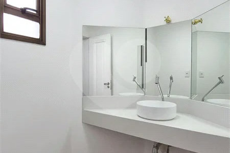 Encante-se com esta sofisticada cobertura no Jardim do Mar! São 4 suítes, piscina privativa, espaço gourmet e 5 vagas. Agende sua visita e surpreenda-se!