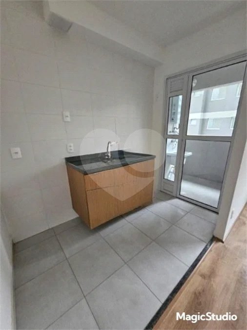 Apartamento com 38m², 2 dormitórios, à venda no Parque Bristol.