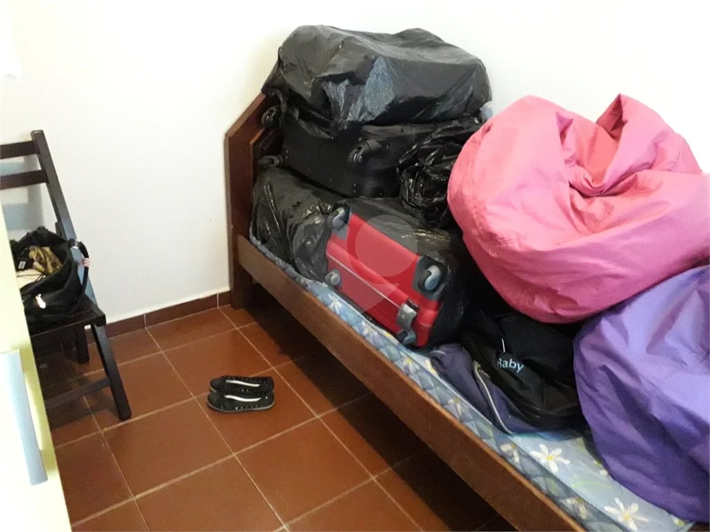 SOBRADO AMPLO COM 4 DORMITORIOS VISÃO PARA SERRA