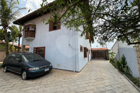 Casa a Venda no Condomínio Vista Alegre - Sede em Vinhedo/SP