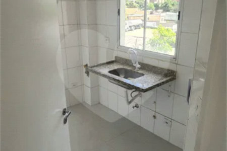 Apartamento com 42m², 2 quartos, 1 garagem, à venda em Itaquera