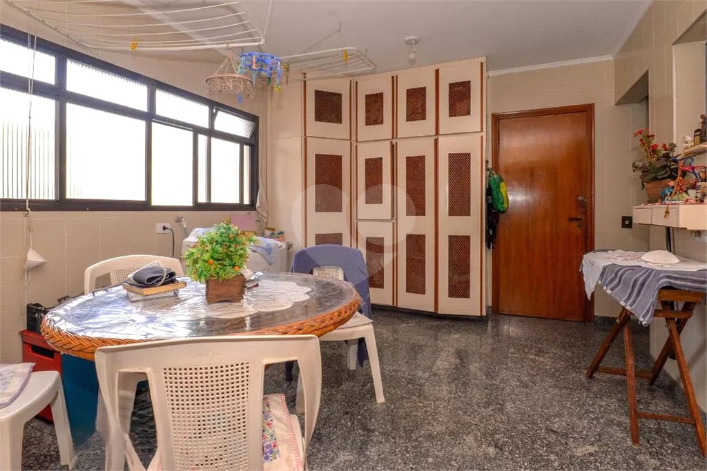 Apartamento à Venda | 474 m2 | 4 suítes | 4 vagas em Santana!
