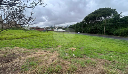 Terreno à venda em Jardim Santa Júlia, São Carlos, SP