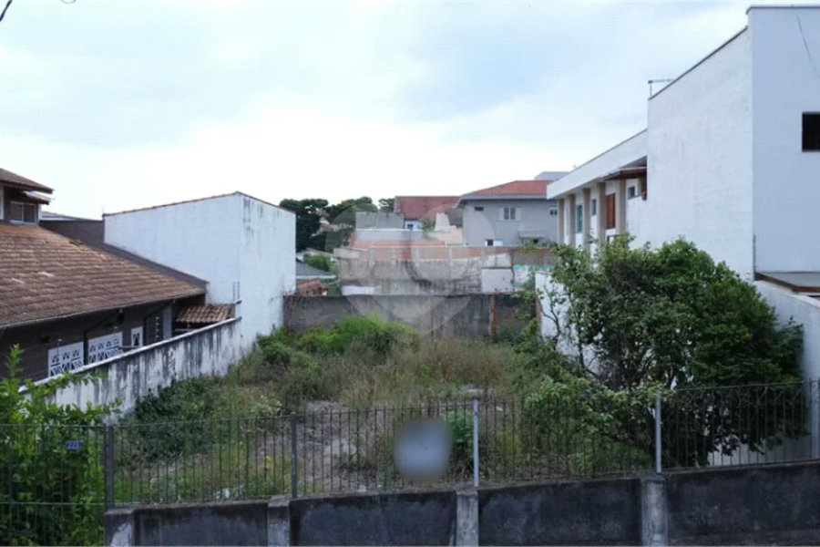 Terreno 300m² à Venda próximo ao centro á poucos metros da Avenida Champagnat