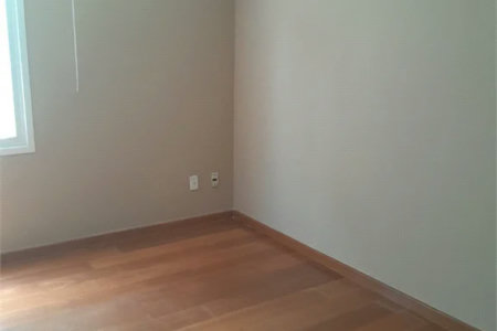 Casa à venda ou para alugar com 4 suítes em Chácaras São Carlos, Cotia, SP