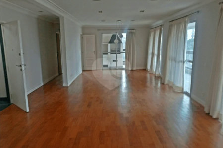 Apartamento a venda com 252 m² no Campo belo.