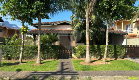 Casa à venda com 3 quartos, sendo 1 suíte,  em Morada da Praia, Bertioga, SP