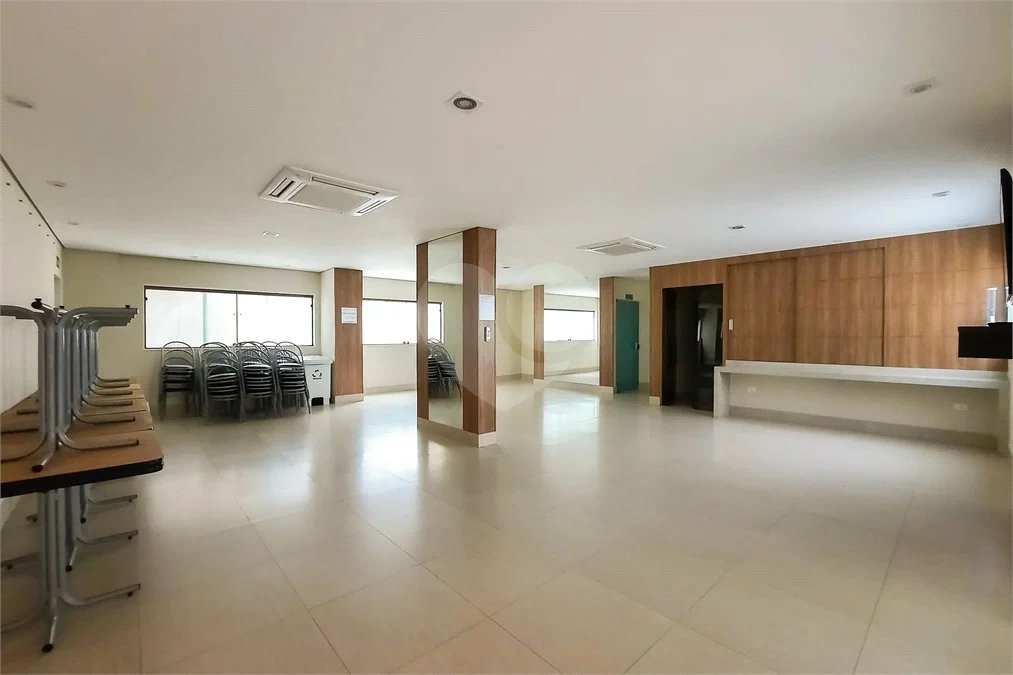 Cobertura sofisticada no Jardim do Mar, em São Bernardo do Campo, com 4 dormitórios, closet, hidromassagem, varanda, 5 vagas de garagem e lazer completo. Ideal para quem busca conforto e exclusividade.