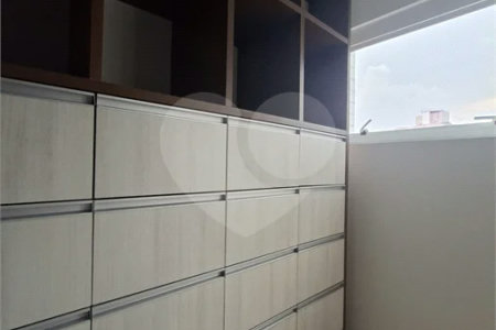 SALA COMERCIAL DE 90 M² COM 12 BAIAS, SALA DE REUNIÃO, AR-CONDICIONADO CENTRAL E 2 VAGAS!