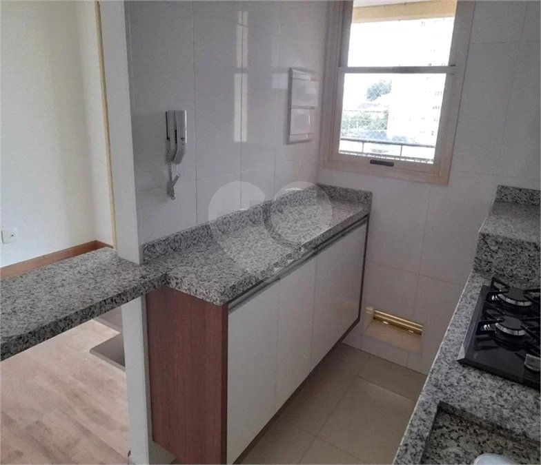 APARTAMENTO DE 44,5 M² COM 01 DORMITÓRIO E COZINHA COM ARMÁRIOS, VARANDA GOURMET E VAGA PARA LOCAÇÃO EM SANTANA
