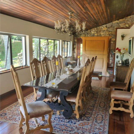 Casa à venda, 742 m², com piscina, 5 suítes, em Embu das Artes