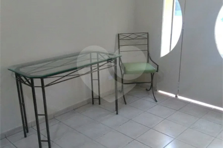 Imóvel Comercial para Venda ou Locação em ótima localização na Rua Palacete das Águias, 300.