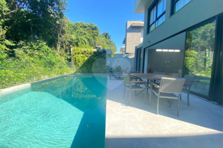 Casa Altíssimo Padrão com 6 Suítes, Piscina Privativa e Acabamentos Exclusivos – Riviera de São Lourenço