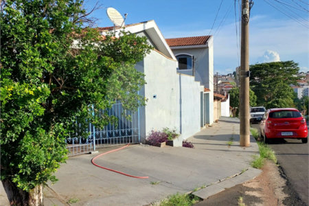 Terreno com dois imóveis no Residencial Portal do Sol
