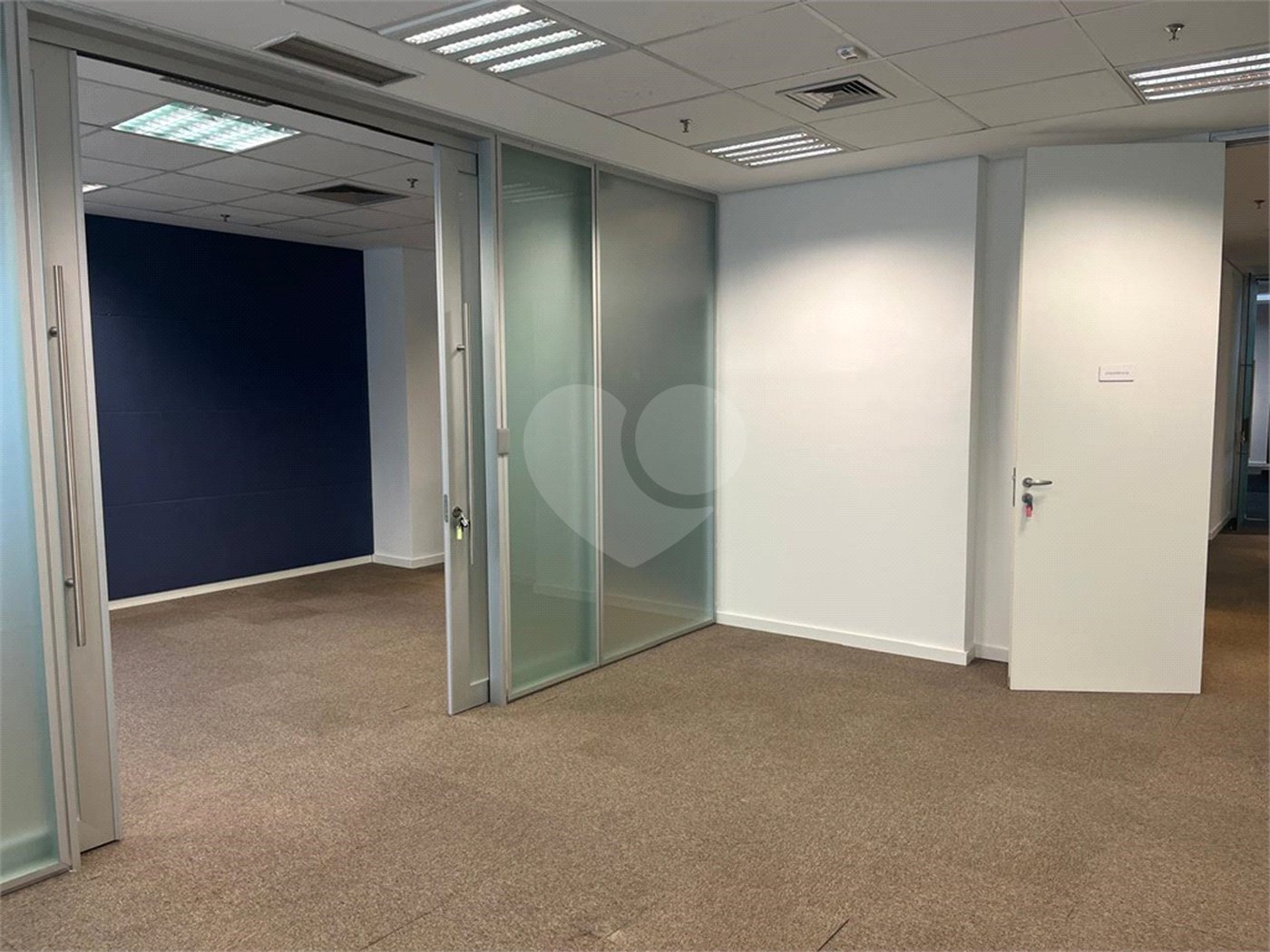 Duplex Comercial Exclusivo na Vila Olímpia – 2.652 m² em Torre Corporativa de Alto Padrão