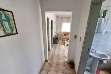 Casa térrea a venda na Vila Lutfalla