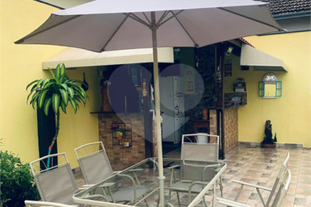 CASA TERREA NO CENTRO