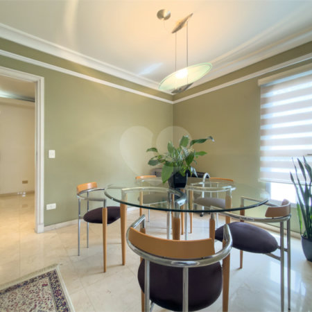 Apartamento com 190 metros 3 suítes 4 vagas de garagem