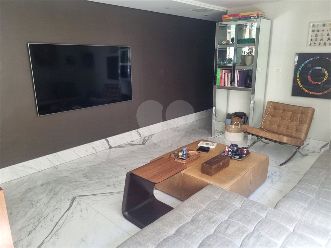 Apartamento à venda com 2 suítes em Cerqueira César, São Paulo, SP