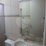 Apartamento no Condomínio Residencial Ipê I .