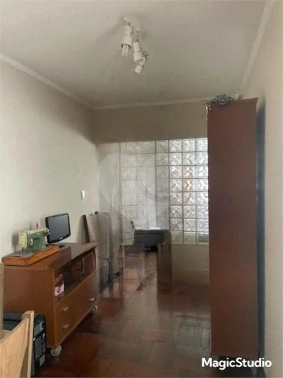 Casa com 180m², 3 dormitórios, sendo 1 suíte, 2 vagas, à venda na Vila Prudente.