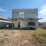 Terreno 810 metros à venda em Atibaia com projeto aprovado exclusivo de alto padrão com construção inacabada