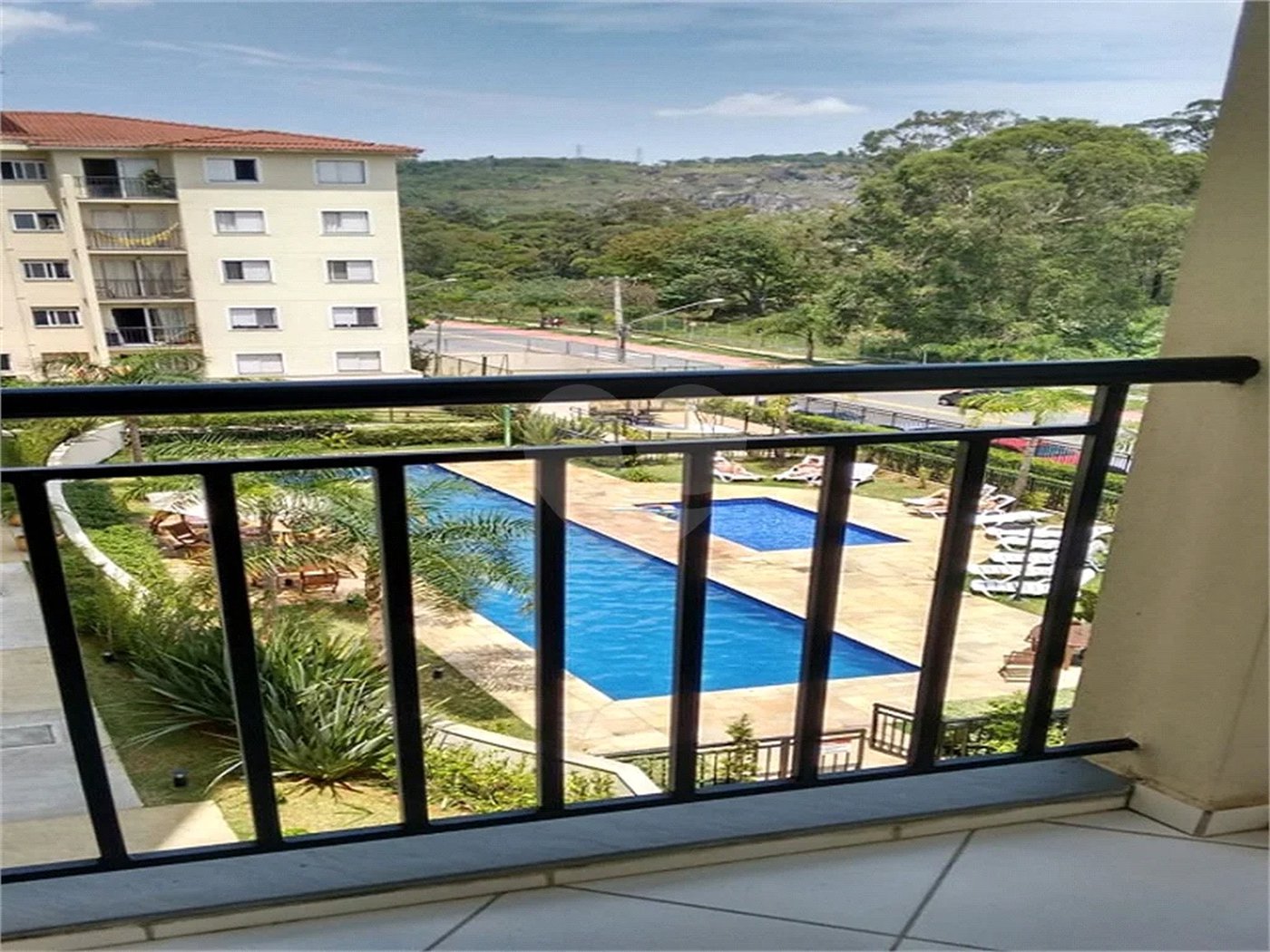 Apartamento à venda, com 1 quarto, armários, varanda, 1 vaga no Jaraguá em São Paulo