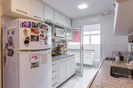 APARTAMENTO COM 118 m², TRÊS SUITES E VARANDA GOURMET - Campo Belo