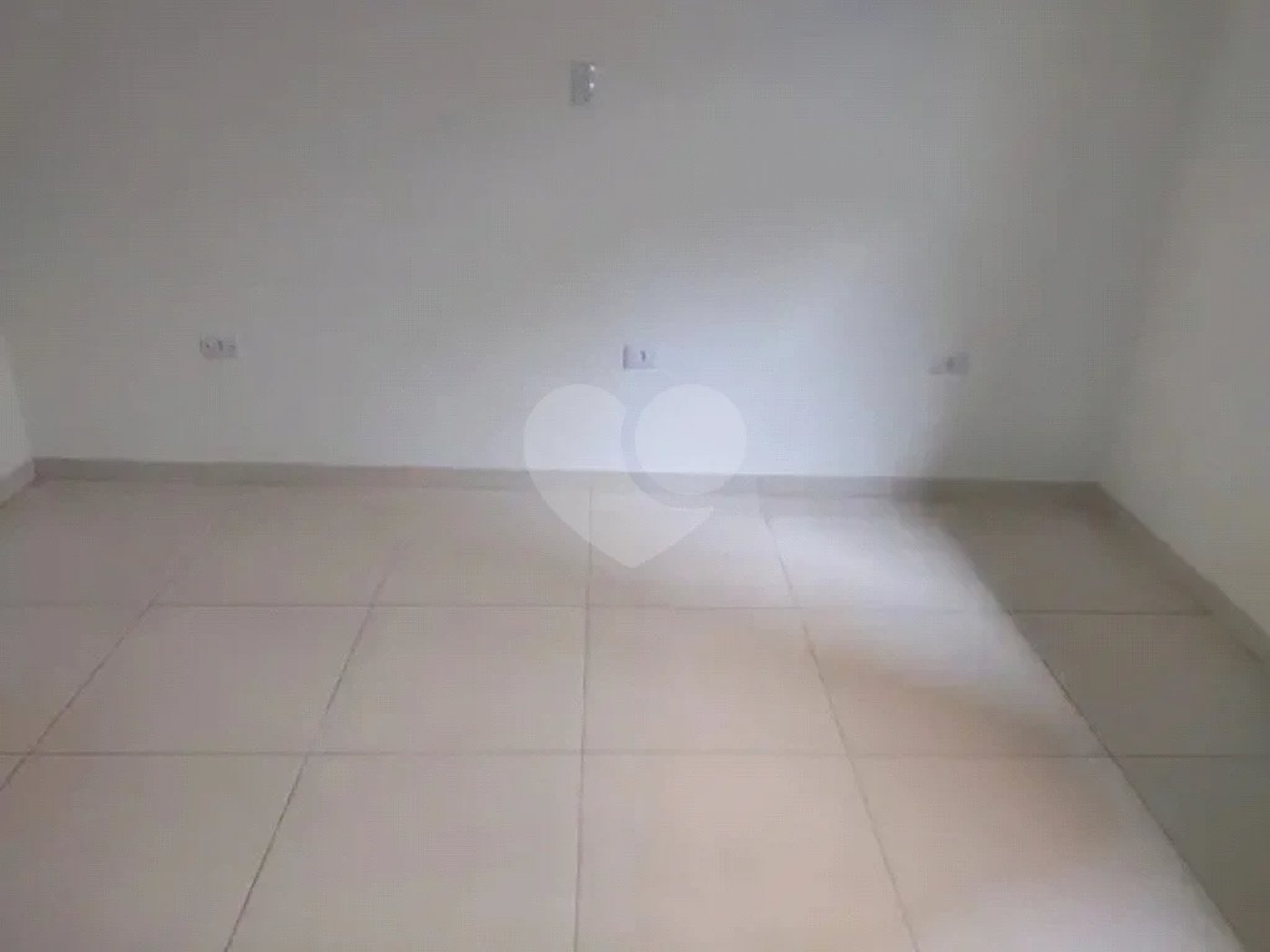 Sobrado à venda em Santo André , com 179m² , 2 dormitórios , sendo 1 suíte e 5 vagas.