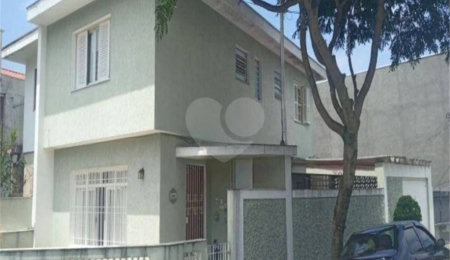Sobrado à venda com 3 quartos, sendo 1 suíte,  em Vila do Bosque, São Paulo, SP
