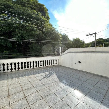 SOBRADO PARA LOCAÇÃO NO PARQUE DOMINGOS COM 03 DORM 01 SUITE 02 VAGAS DE GARAGEM