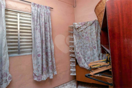 Casa a venda na Moóca 250m² três dormitórios sendo uma suíte duas vagas de garagem.