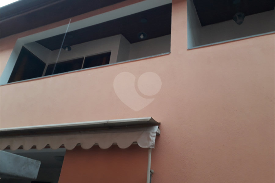 Mansão em condomínio, com 6 suites, e vagas para 15 autos....