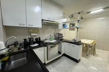 Casa á venda Guarulhos com 4 vagas de garagem