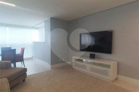 Belíssimo apartamento com 163m², 3 suítes e 2 vagas para locação na Chácara Klabin!