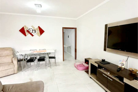 Casa térrea para venda com 02 dormitórios e 02 vagas de garagem em Atibaia